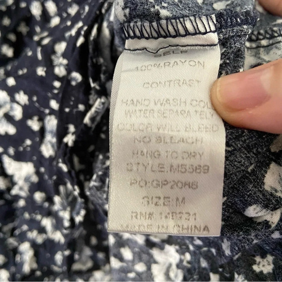 Navy Floral Long Sleeve Patterned Blouse Lightweight Size Medium Style M5569 Top - Picture 6 of 10